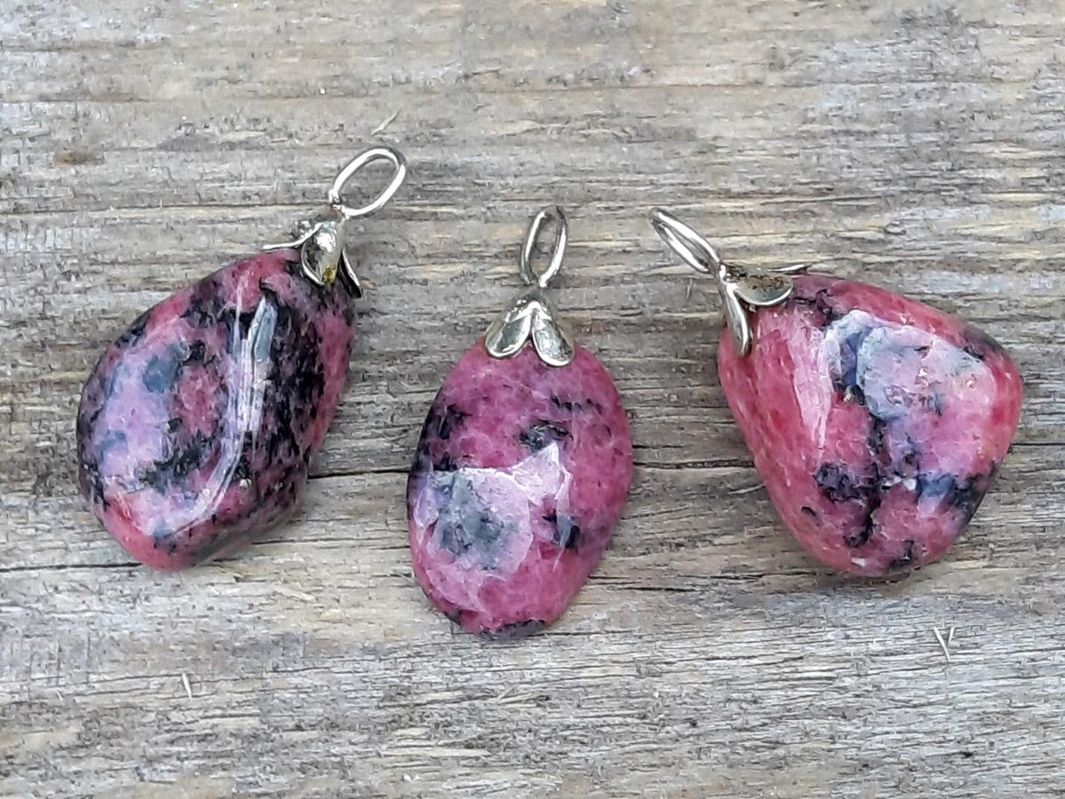 Edelsteen Rhodoniet hanger